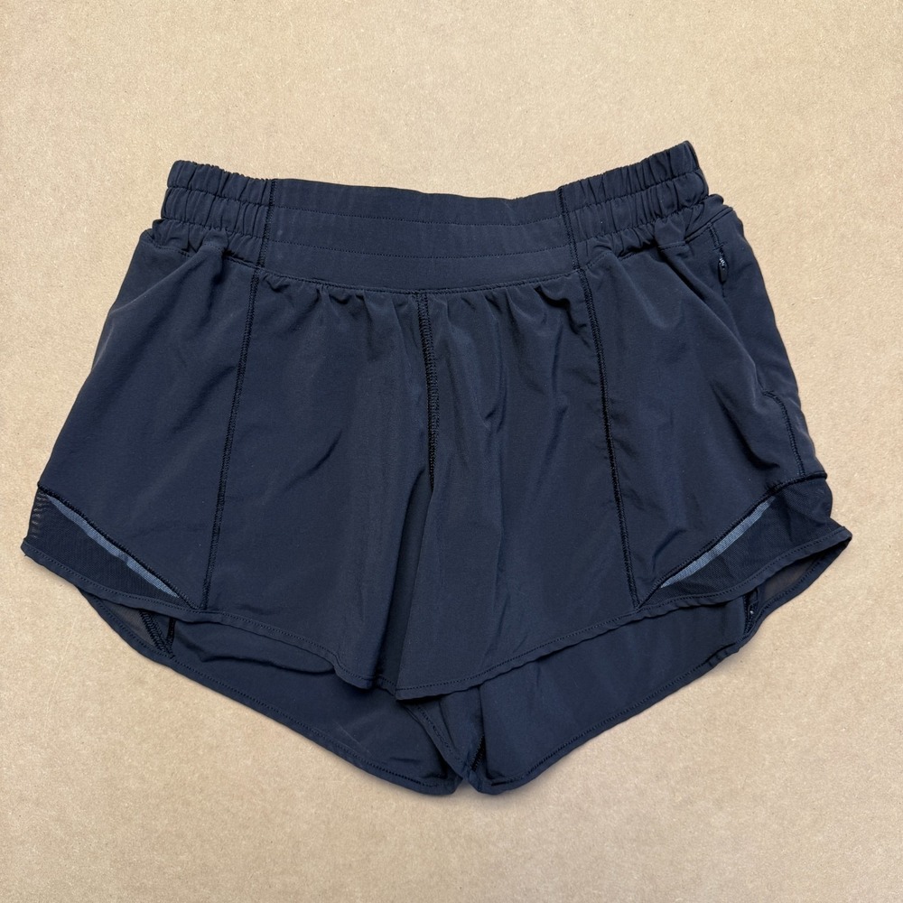 Lululemon Hotty Hot Athletic Shorts Womens 6 Tall Black Stretch Lined Mid Rise
